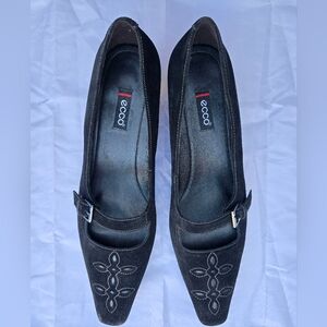 Ecco Black Flats with Decorative Strap Sz: 42 USA 11‎